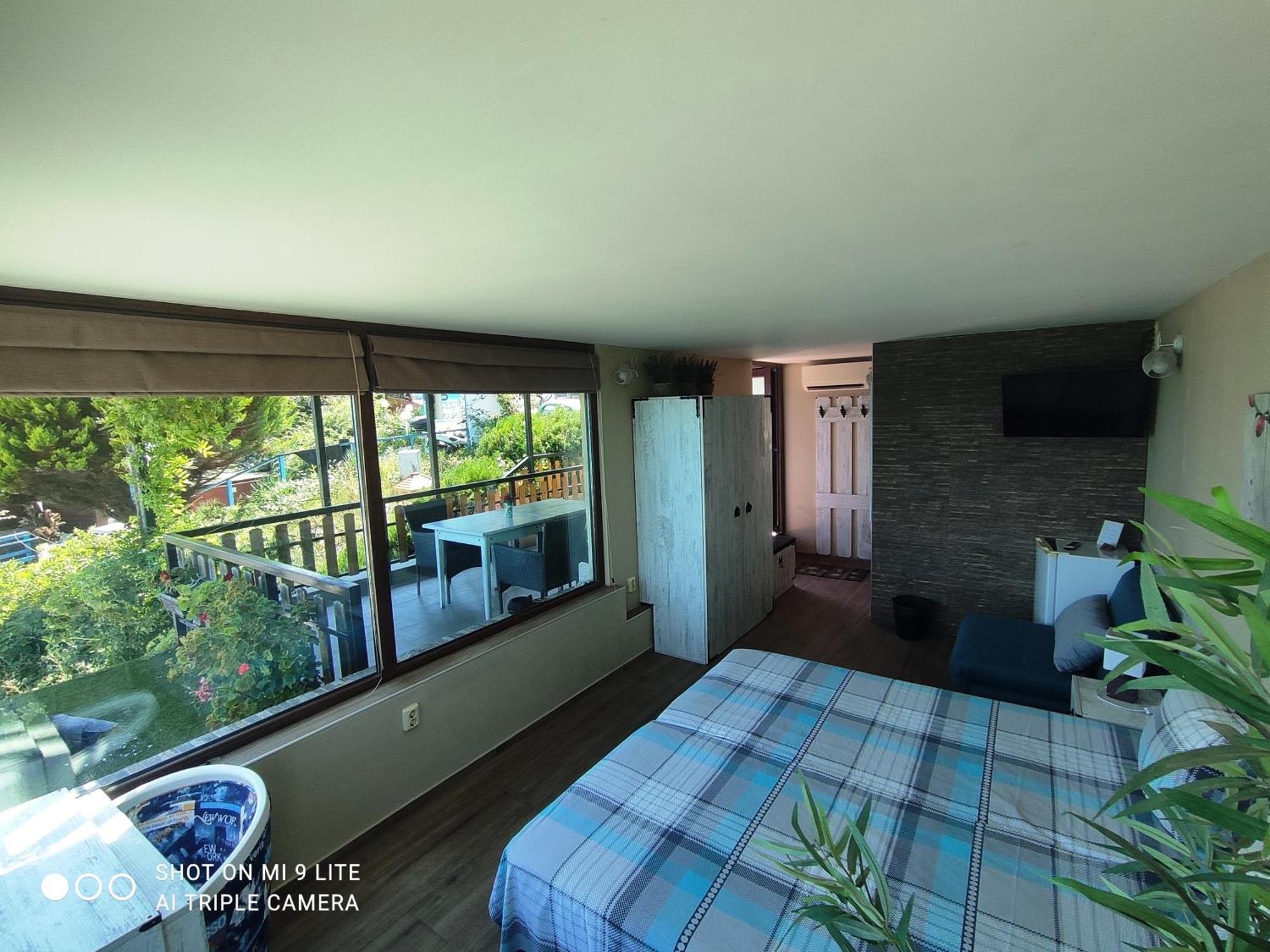 Hemingway Rooms In Happy Beach Varna Dış mekan fotoğraf