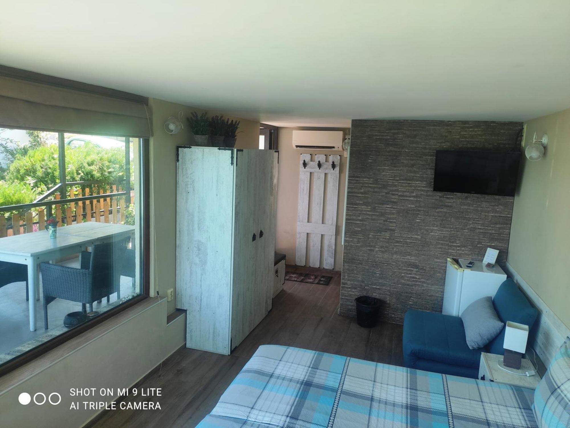 Hemingway Rooms In Happy Beach Varna Dış mekan fotoğraf