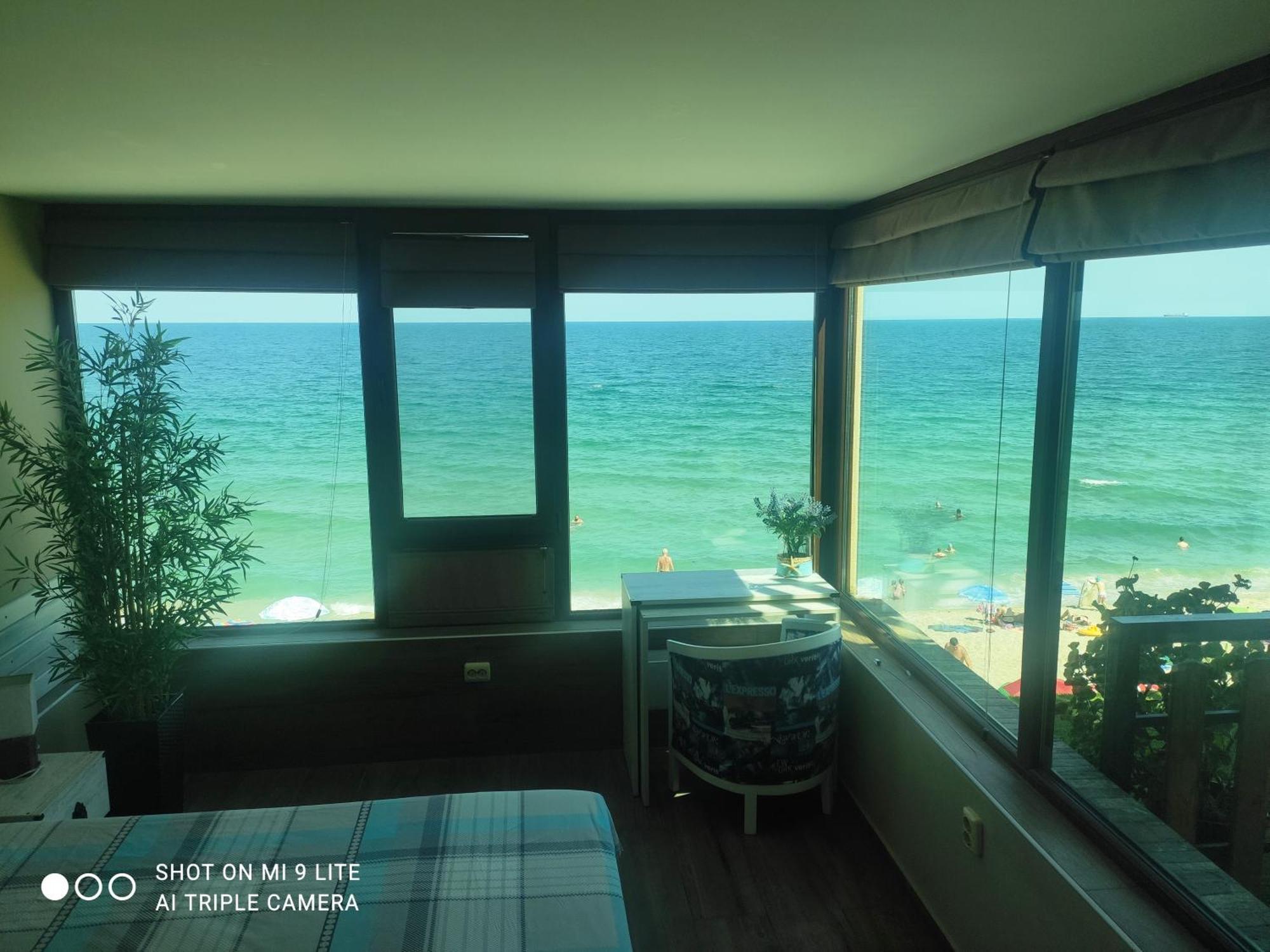 Hemingway Rooms In Happy Beach Varna Dış mekan fotoğraf