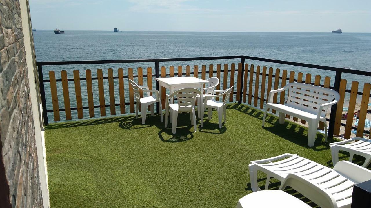 Hemingway Rooms In Happy Beach Varna Dış mekan fotoğraf